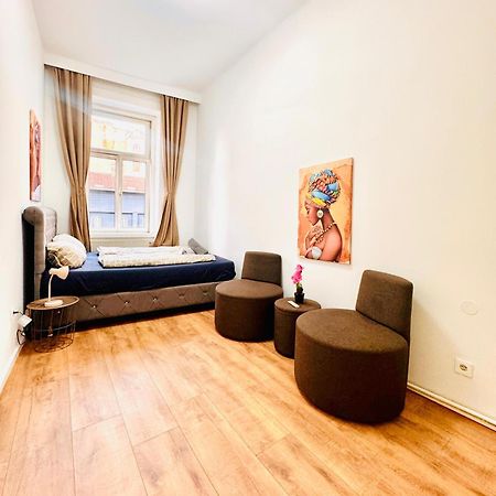 Cozy 9Br Shared Apartment, Only 12Min Walk To Augarten Wenen Buitenkant foto