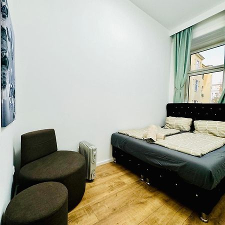 Cozy 9Br Shared Apartment, Only 12Min Walk To Augarten Wenen Buitenkant foto
