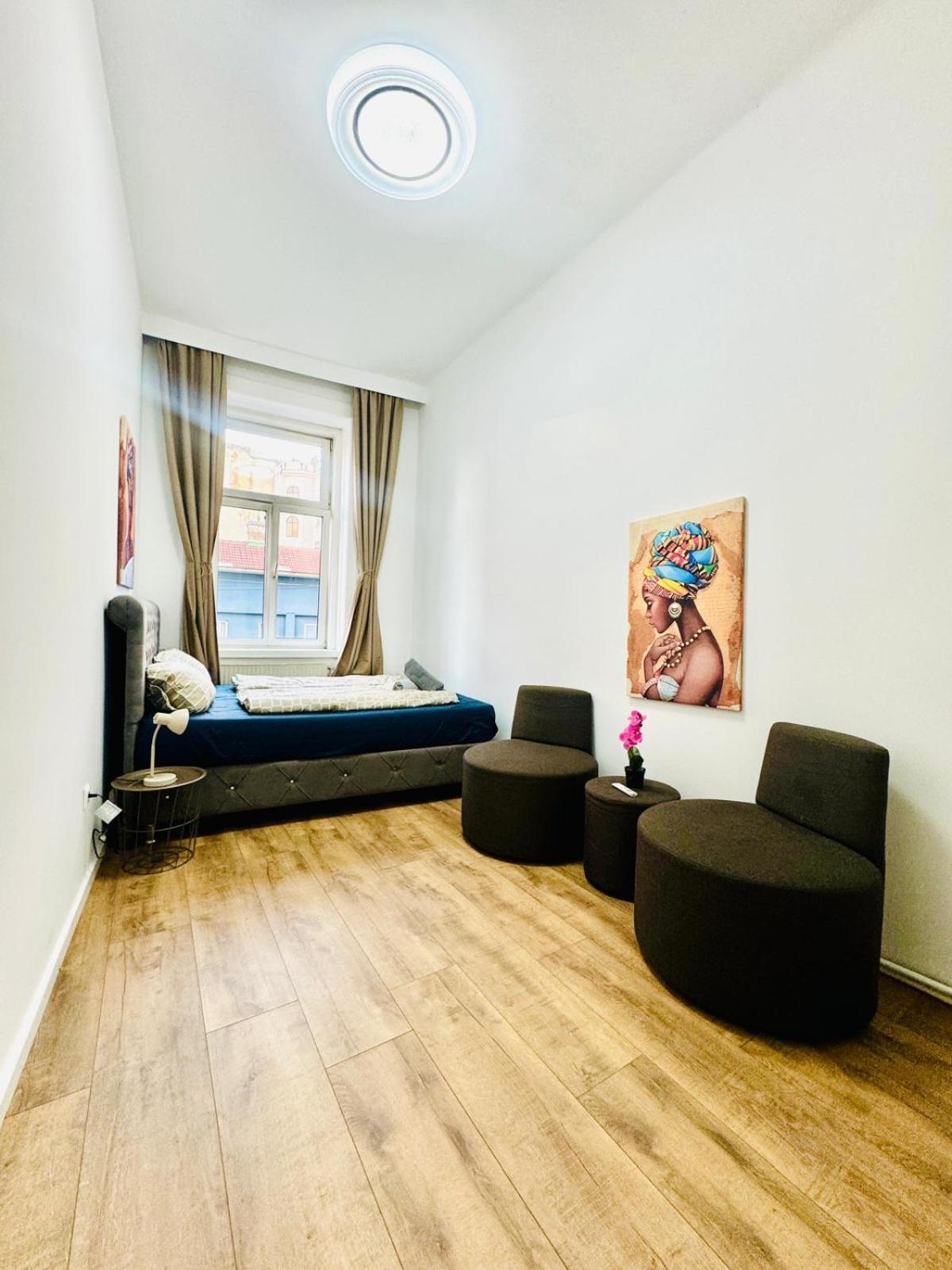 Cozy 9Br Shared Apartment, Only 12Min Walk To Augarten Wenen Buitenkant foto