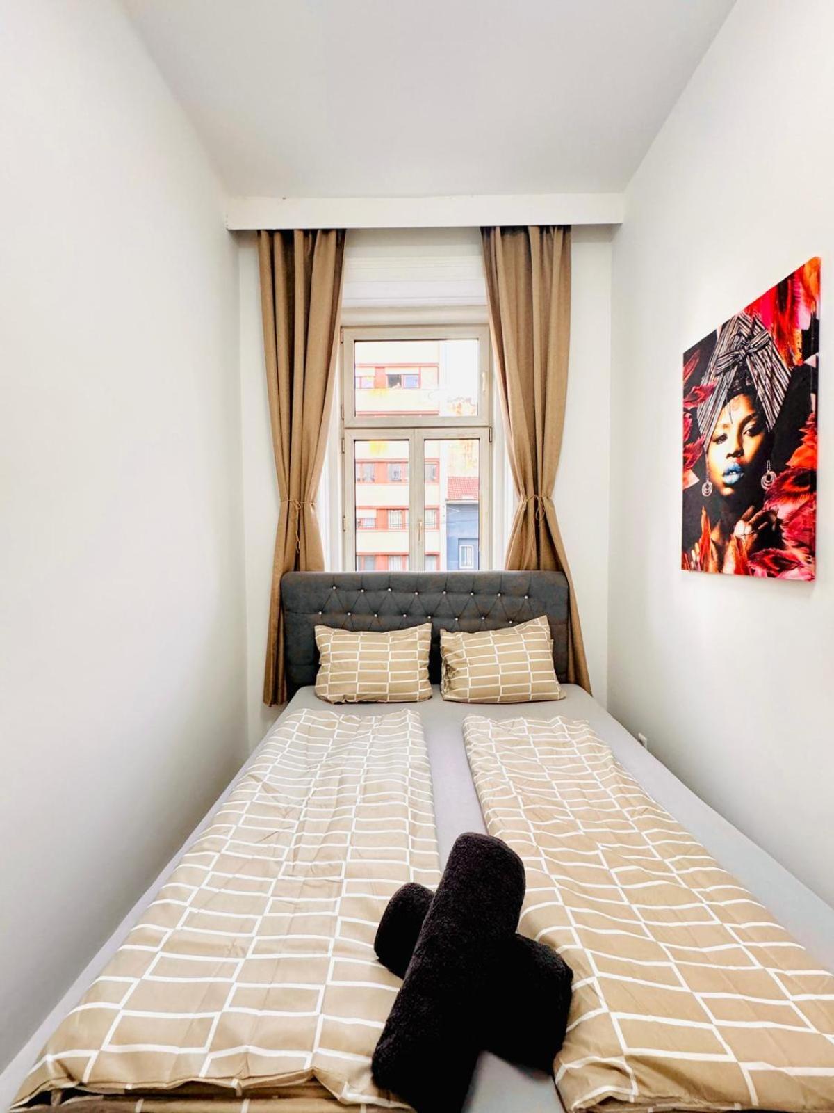 Cozy 9Br Shared Apartment, Only 12Min Walk To Augarten Wenen Buitenkant foto