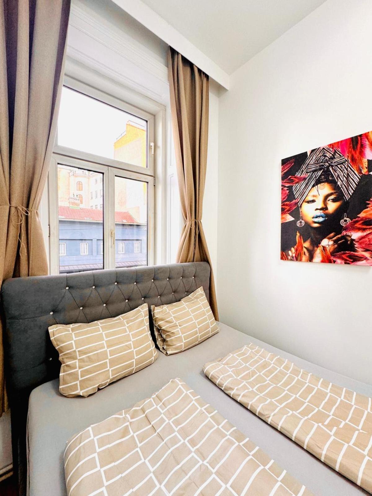 Cozy 9Br Shared Apartment, Only 12Min Walk To Augarten Wenen Buitenkant foto