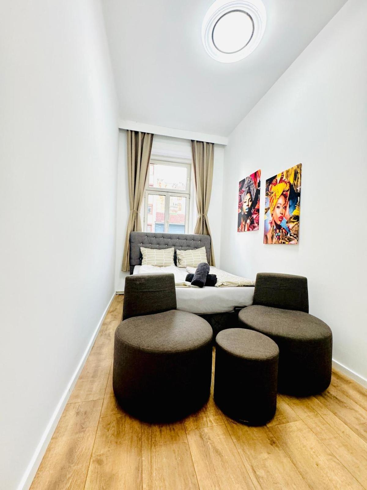 Cozy 9Br Shared Apartment, Only 12Min Walk To Augarten Wenen Buitenkant foto