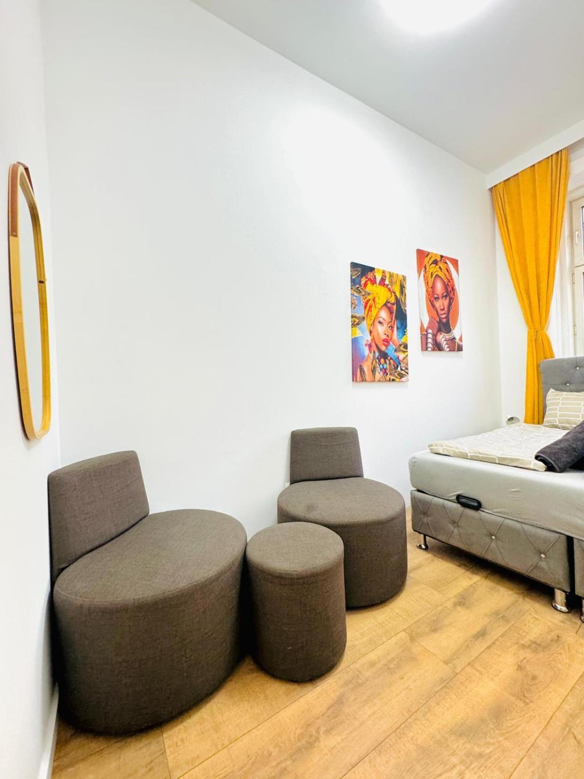 Cozy 9Br Shared Apartment, Only 12Min Walk To Augarten Wenen Buitenkant foto