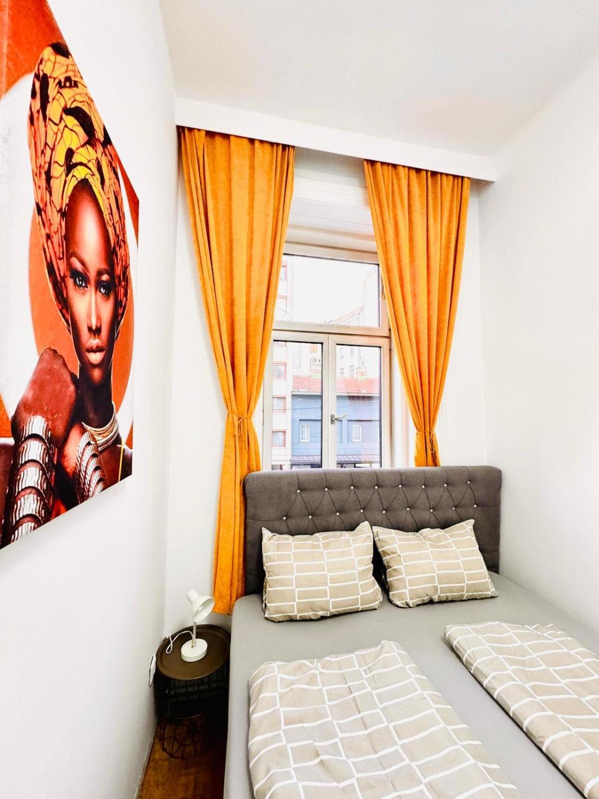 Cozy 9Br Shared Apartment, Only 12Min Walk To Augarten Wenen Buitenkant foto
