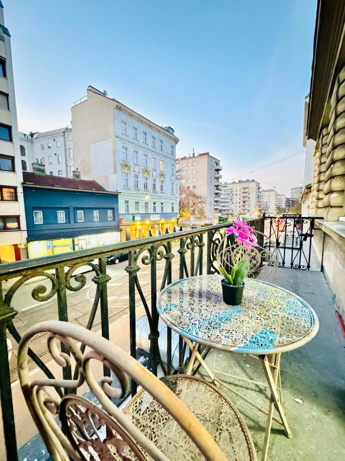 Cozy 9Br Shared Apartment, Only 12Min Walk To Augarten Wenen Buitenkant foto