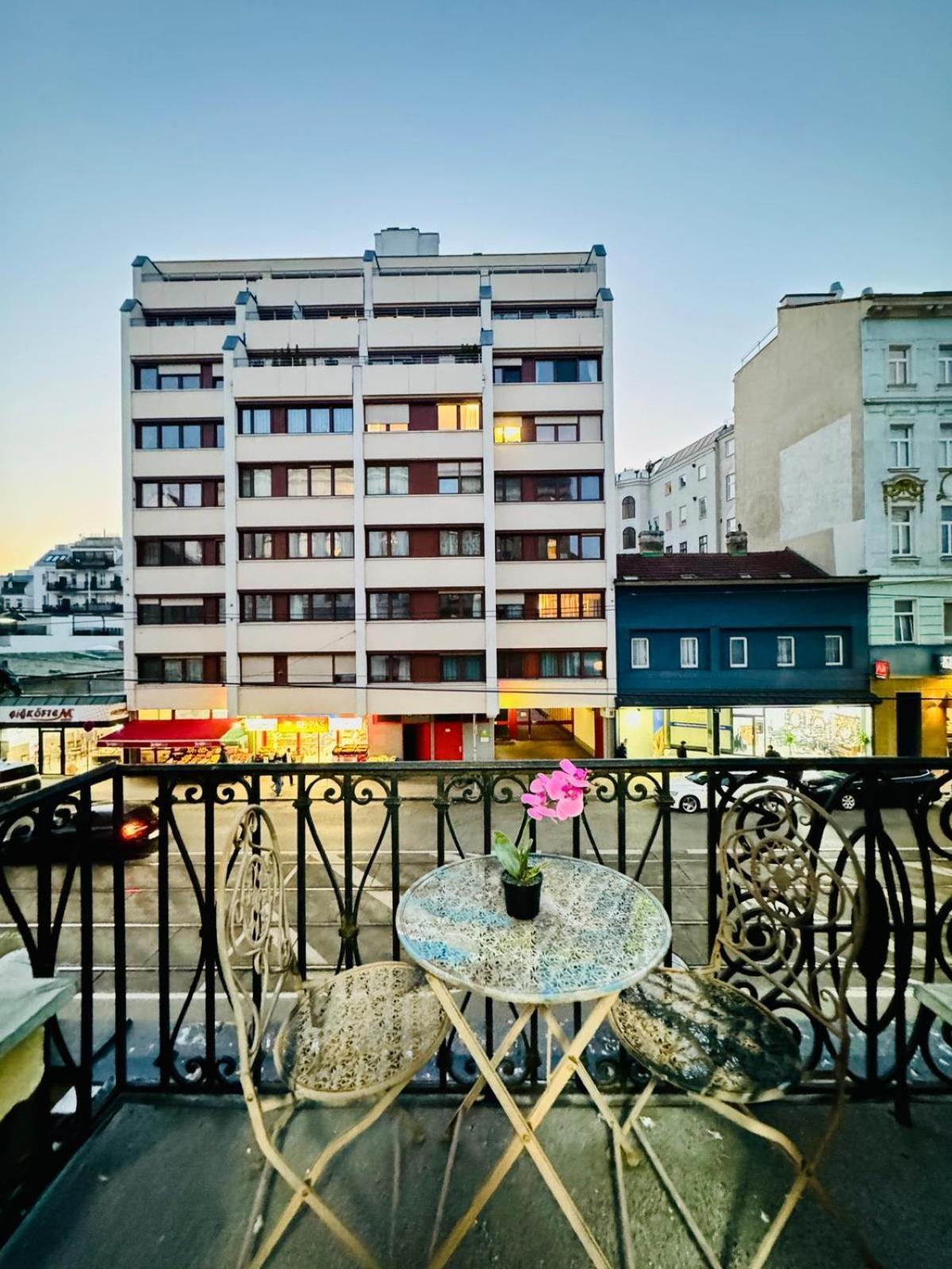 Cozy 9Br Shared Apartment, Only 12Min Walk To Augarten Wenen Buitenkant foto