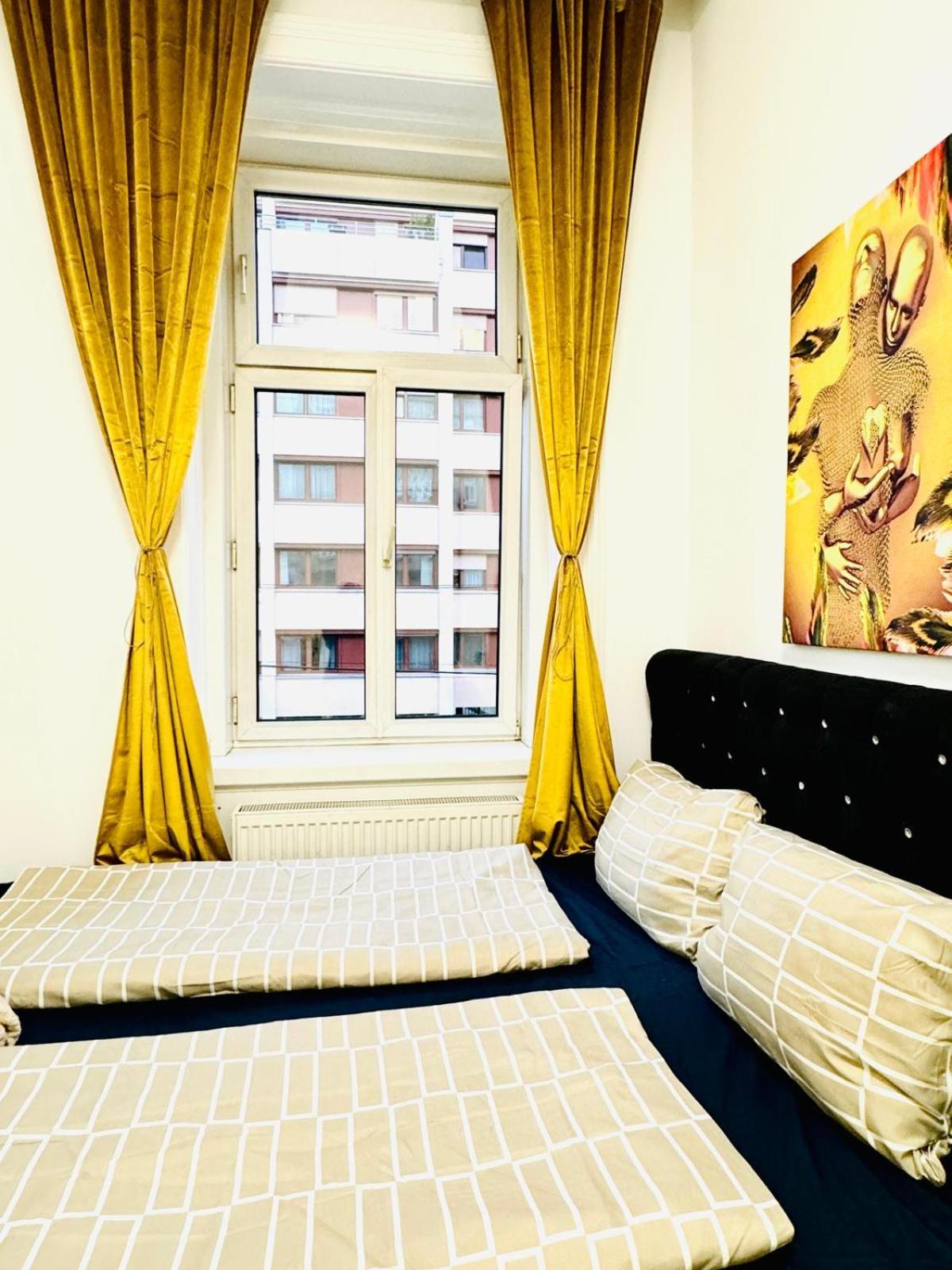 Cozy 9Br Shared Apartment, Only 12Min Walk To Augarten Wenen Buitenkant foto