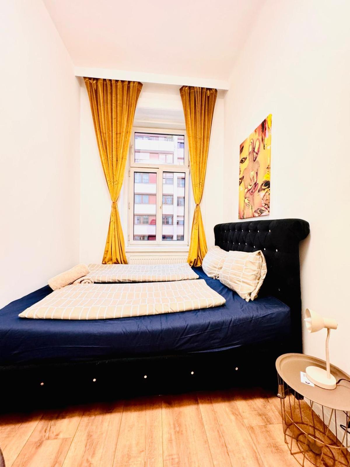 Cozy 9Br Shared Apartment, Only 12Min Walk To Augarten Wenen Buitenkant foto