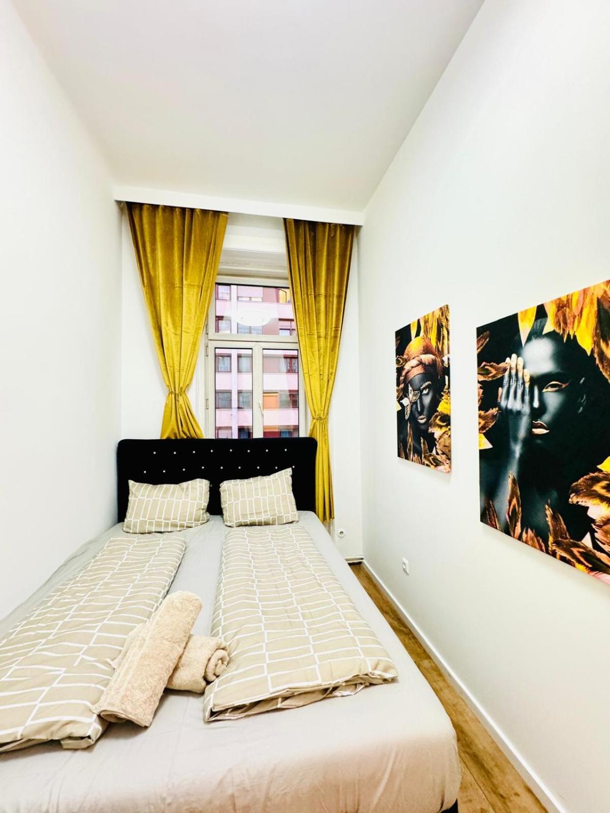 Cozy 9Br Shared Apartment, Only 12Min Walk To Augarten Wenen Buitenkant foto