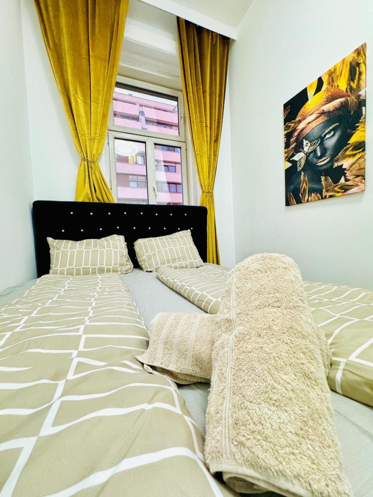 Cozy 9Br Shared Apartment, Only 12Min Walk To Augarten Wenen Buitenkant foto
